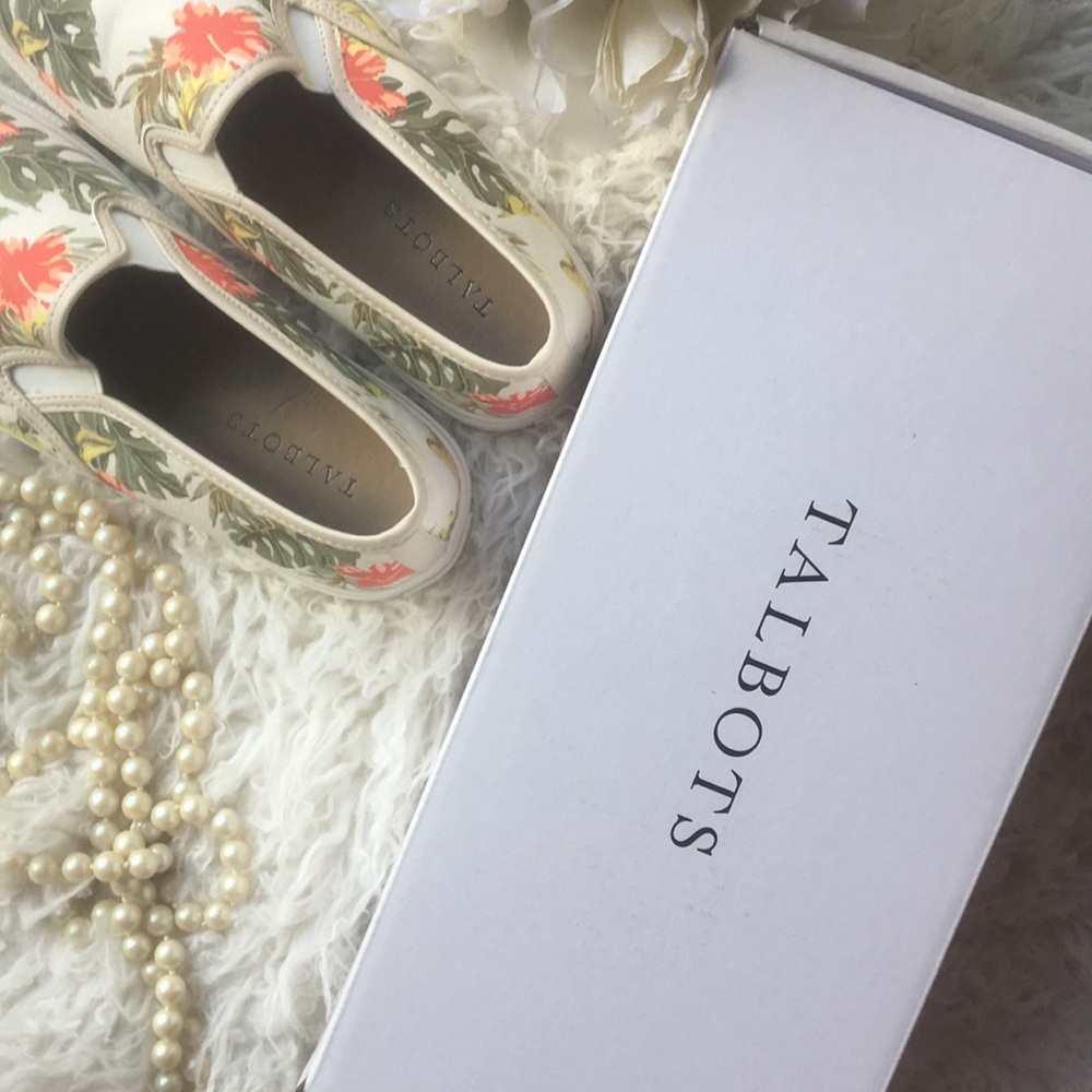 NWT • TALBOTS Jungle Hibiscus Slip On Sneaker - Picture 4 of 16